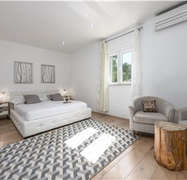 Luxury 5 Bedroom Beachfront Villa near Dubrovnik, Sleeps 11-12